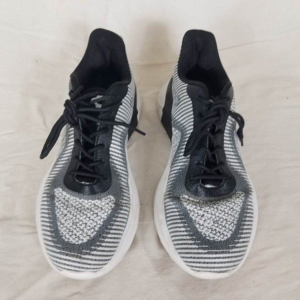 Charly Running Shoes Mens 9 Black White Excellent Striped Knit Sneakers 1086175